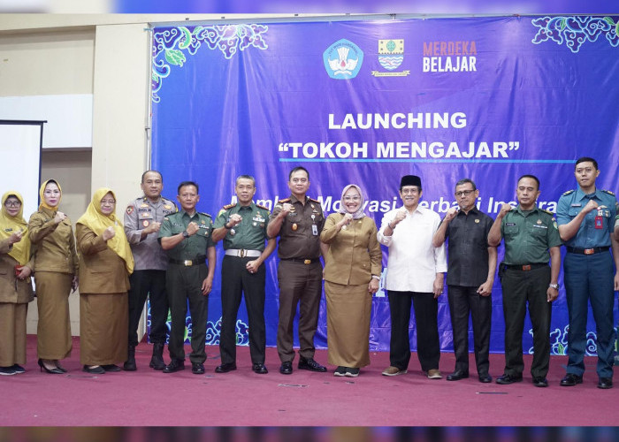 Tokoh Mengajar Memberi Motivasi Berbagi Inspirasi