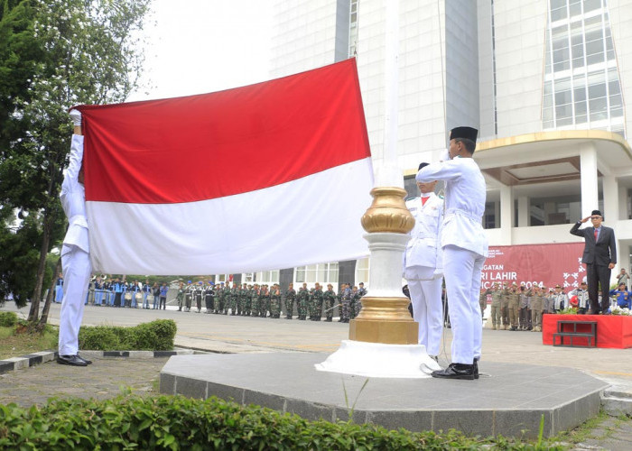 Berbagi Bendera Wujud Semangat Pancasila