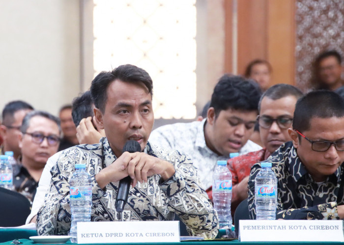 DUKUNGAN: Ketua DPRD Ruri Tri Lesmana, mendukung penuh langkah Pemda Kota Cirebon, dalam percepatan penetapan menjadi Perda RTRW.