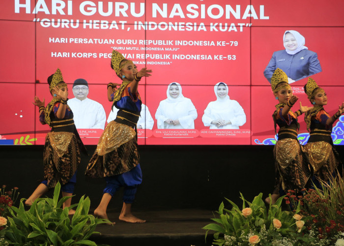 KREATIF: Peserta didik menampilkan kreativitas seni budaya. Meningkatkan mutu pendidikan, dilakukan dengan meningkatkan kompetensi dan profesionalisme tenaga pendidik.