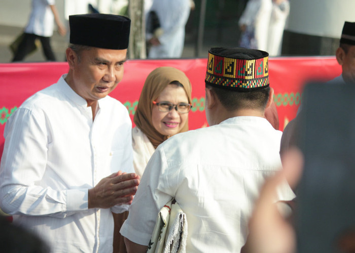 Momen Idul Fitri, Bey Ajak Masyarakat Jaga Kerukunan