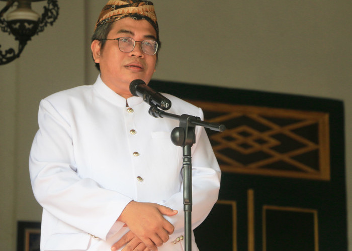 DUKUNGAN: Sultan Kacirebonan Abdul Gani Natadiningrat bersama keraton lainnya, mendukung penuh upaya Disbudpar dalam pemajuan pariwisata Kota Cirebon.