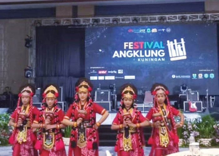 Seni Budaya Cirebon Tampil di Taman Mini Indonesia Indah