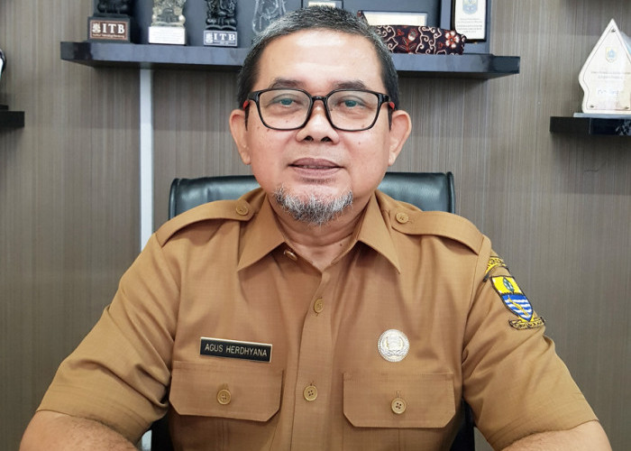 Drs AGUS HERDHYANA MSi
KEPALA BAPPELITBANGDA KOTA CIREBON