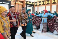 TP PKK Kabupaten Kuningan Gencar Perkenalkan Batik Kamuning