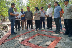 Tinjau Hutan Kota, Wakil Bupati Cirebon Sebut Sarana Penunjang Belum Maksimal