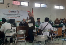 Ratusan Pelamar Panwascam Padati Kantor Bawaslu