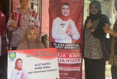 Peduli Terhadap Kesejahteraan PPKS, Bupati Nina Beri Alat Bantu Kursi Roda