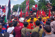 Ribuan Buruh Wilayah Timur Cirebon Demo, Minta UMK 2025 Sesuai KHL