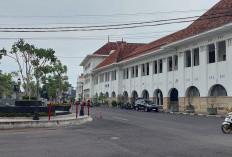 Berfoto dengan Latar Bangunan Tua, Juga Bisa Kulineran 