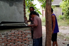 Dosen IPB Cirebon Kenalkan Pengolahan Sampah Organik dengan Bata Terawang