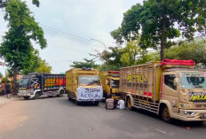 Sopir Truk Blokade Jalan Sudirman