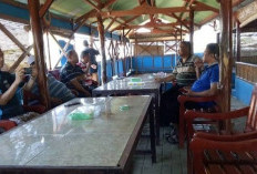 Masih Tetap Eksis, Tawarkan Hidangan Laut Segar di Pinggir Pantai