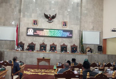 DPRD Umumkan Usulkan Pemberhentian Bupati Cirebon
