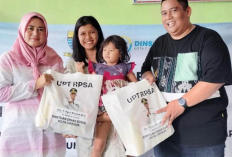 Cegah Stunting, Dinsos Bagikan Paket Nutrisi Buat Balita di Kelurahan Pekalipan