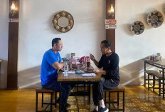 Jokowi-AHY Bahas Politik Sambil Sarapan di Gudeg Yu Djum Wijilan