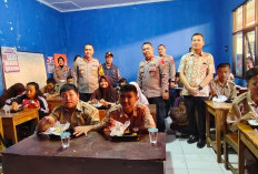 Kapolres Kuningan Pimpin Langsung Makan Siang Gratis di SLB Perwari