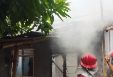 Kontak Listrik Rusak, Rumah Ludes Terbakar