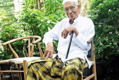 Sosok Almarhum Abah Thoha Arjawinangun: Istiqamah Baca 24 Ribu Sholawat Sehari Semalam