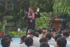 Kadisdik Hadiri Dies Natalis SMPN 1 Dukupuntang