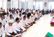 Siraman Rohani, Warga Binaan Lapas Cirebon Dengarkan Khotbah