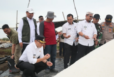 Fasilitasi Petani Kembangkan Produksi Garam Industri, Lahan Garam Paling Potensial Ada di Desa Muara 