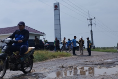 Pj Bupati Cirebon Cek Langsung Jalan Rusak,, Ruas Jalan Pabedilan-Kudukeras Dibeton Tahun Ini