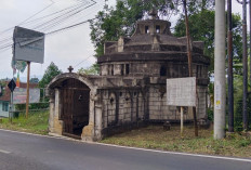 Diduga Seorang Pembesar Kolonial, Pemkab Kuningan Tertarik Perbaiki Makam Van Beck 