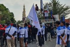 Ratusan Buruh Demo, Tuntut Hapus Sistem Outsourcing dan Upah Murah 