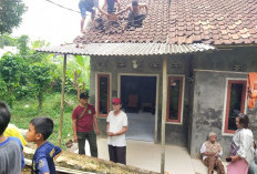 Rumah Warga Tersambar Petir di Kuningan, BPBD Turun Tangan 