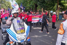 Polisi Kawal Long March Paslon Imron-Agus Daftar ke KPU