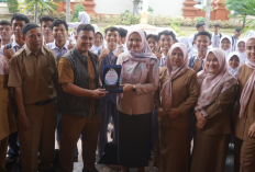 SMAN 1 Palimanan Belajar Politik di Gedung DPRD