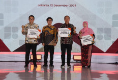 Pemkab Cirebon Sabet Penghargaan Terbaik Pertama Program JKN