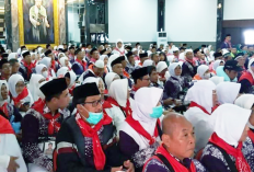 402 Calon Haji Asal Kota Cirebon Dilepas dan Menginap di Embarkasi Indramayu