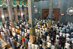 Tarawih di Masjid At Taqwa Kota Cirebon 1 Juz Tiap Malam, Jamaah: Lebih Khusyuk dan Menikmati Suasana Ramadan