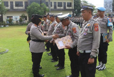 Enam Personel Polisi Diganjar Penghargaan