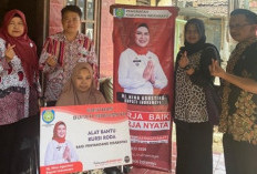 Dinas Sosial Salurkan Bantuan Kursi Roda