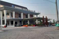 Terminal Ciledug Masih Sepi