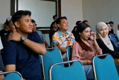 Cara Suhendrik Menjelang Debat Ketiga, Nonton Stand Up Comedy